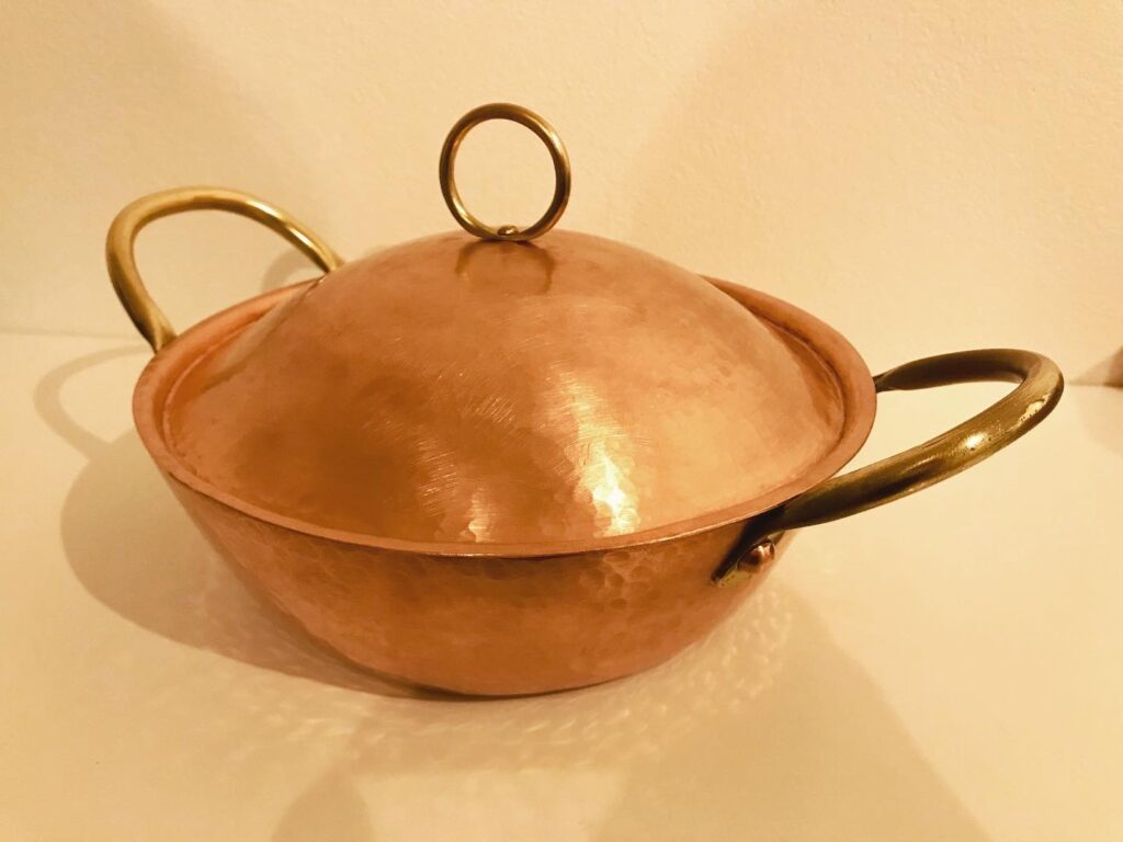 銅の両手鍋