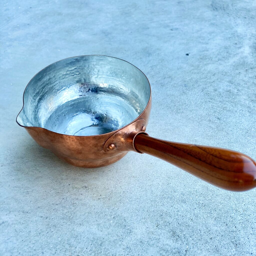 銅の片手鍋