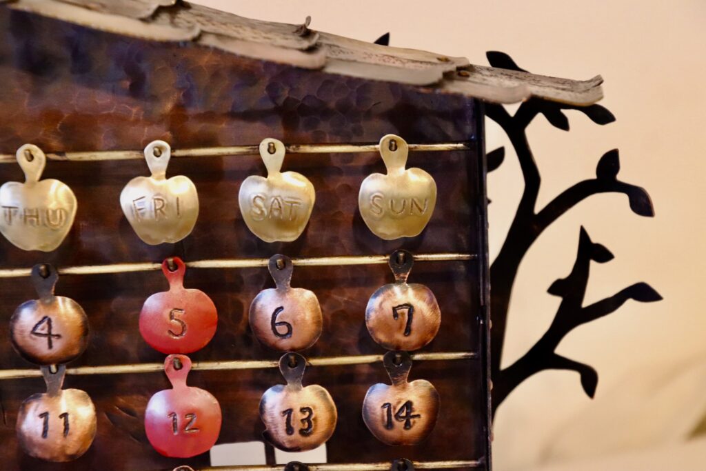 曜日は黄色いりんごをイメージ